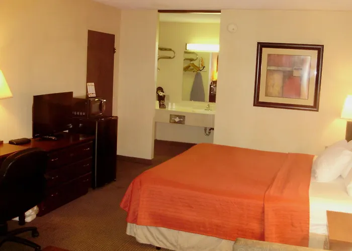 Trade Winds Motel 3*