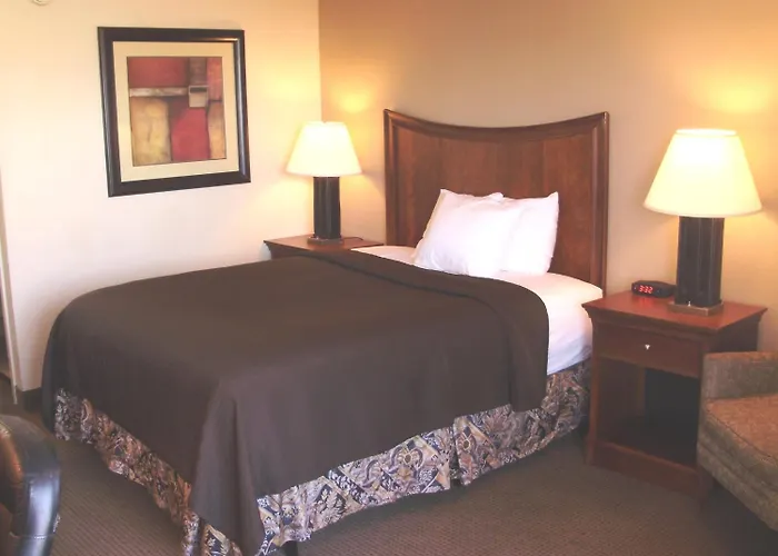 Trade Winds Motel