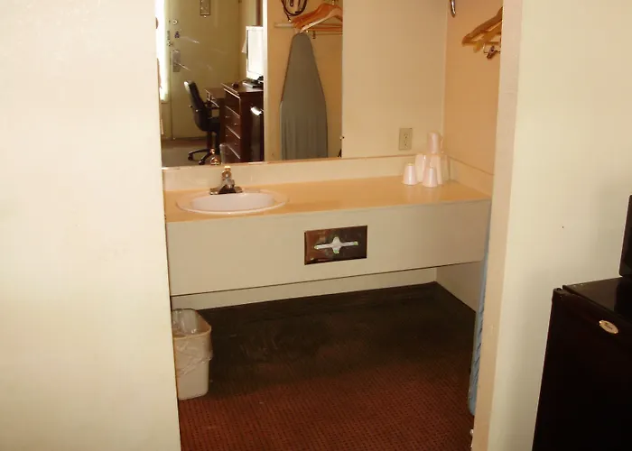 Motel Trade Winds 3*